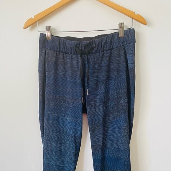 Lululemon On The  Fly Pant Linear Flux Battleship Multi, SZ 4 - Picture 7 of 12